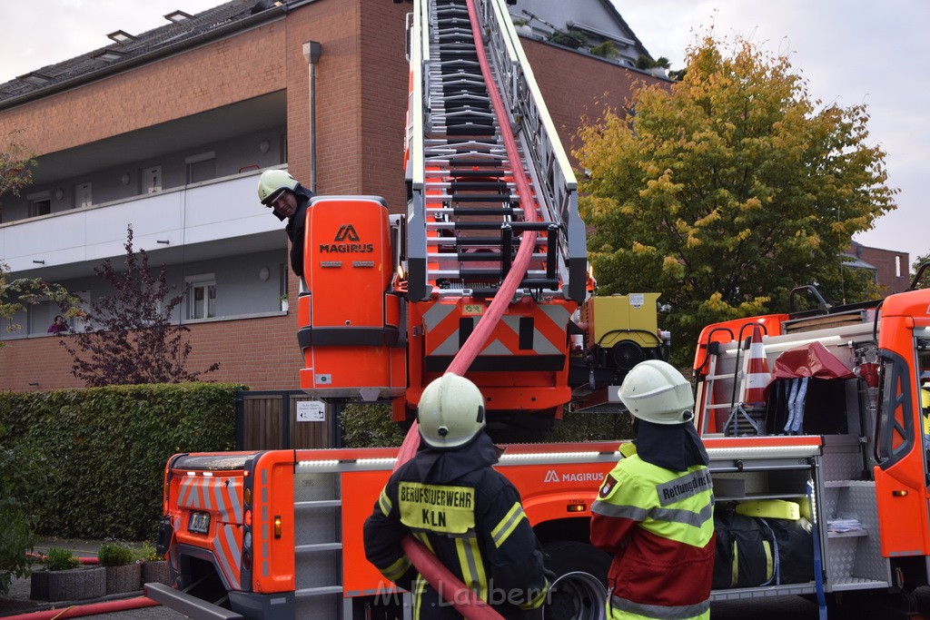 Feuer 2 Y Koeln Suerth Elisabeth Selbertstr P135.JPG - Miklos Laubert